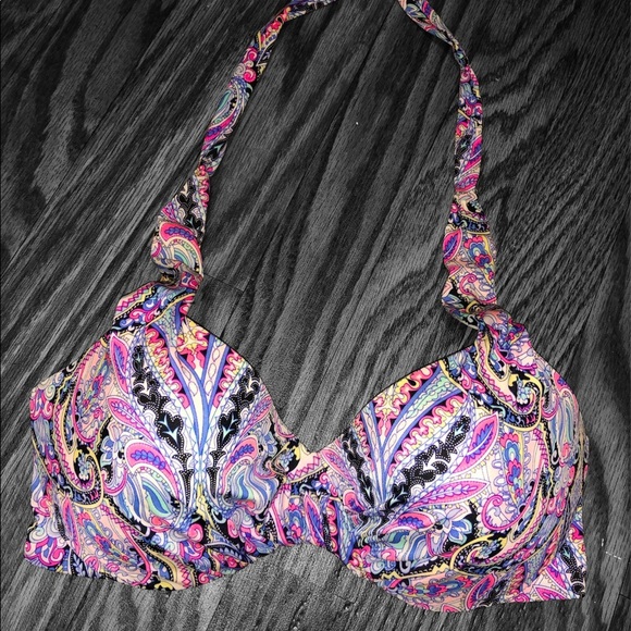 5/$25🖤 Victoria’s Secret bikini top - Picture 1 of 4